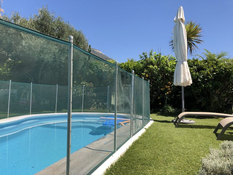 Poolside Mesh Fence